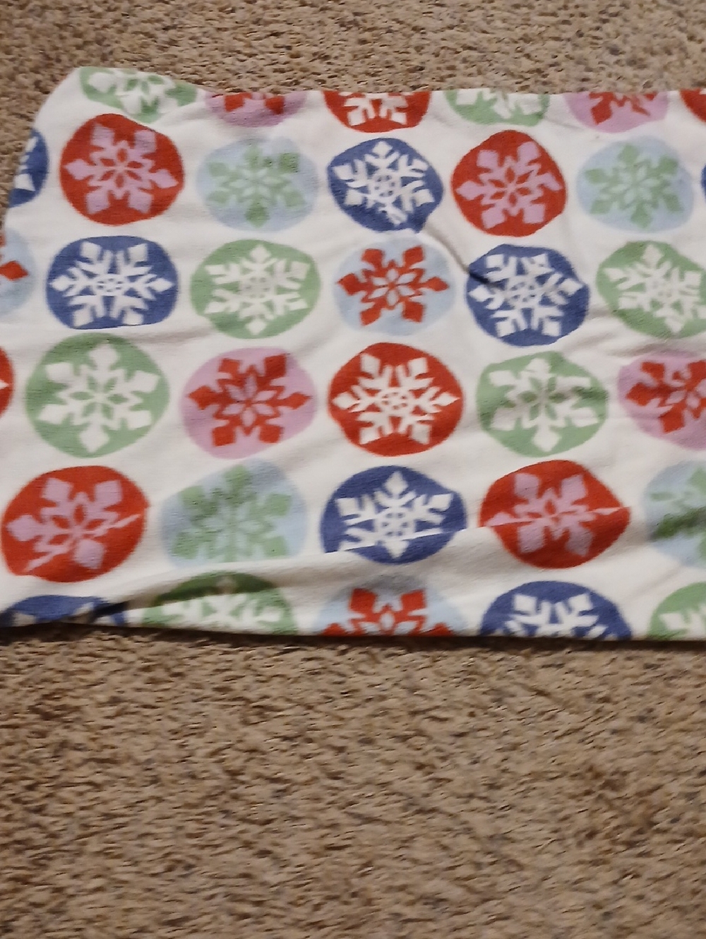 Festive Snowflake Fleece Throw - White with Red, Green, Blue, Pink Circles